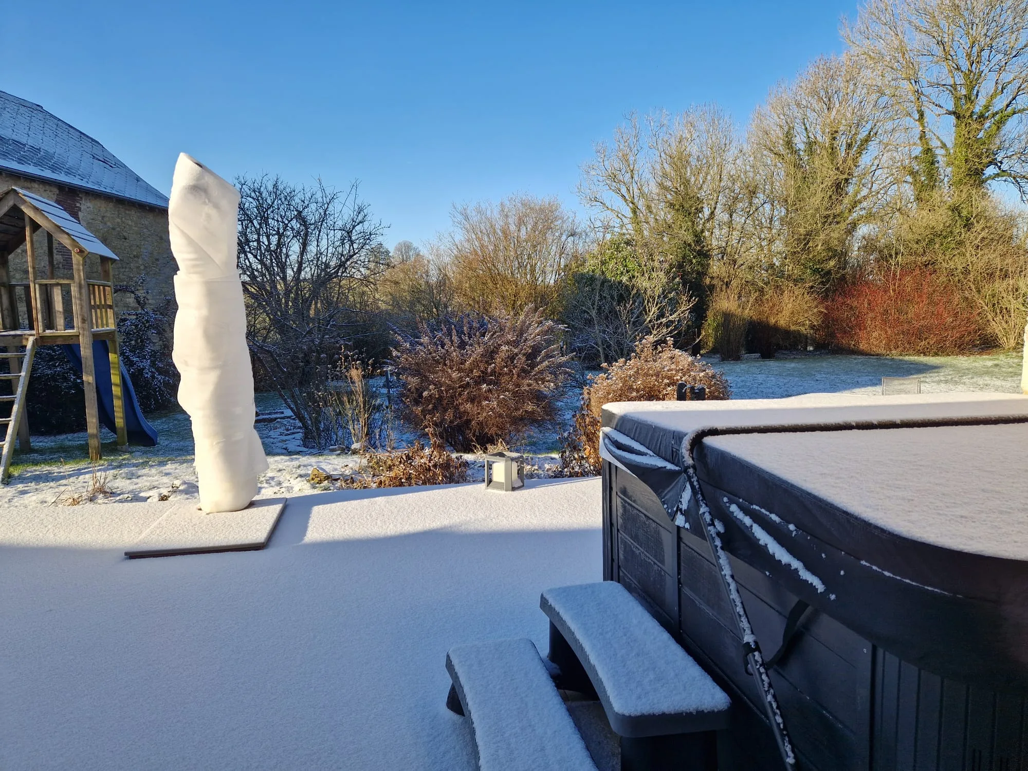 L’Écrin d’Havys - Jacuzzi in Winter